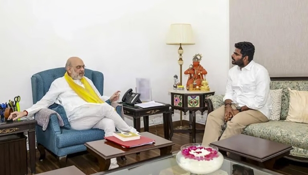 பாஜக​வில் இருந்து வில​கு​வ​தாக தேசி​யத் தலை​வர் நிதின் நவீனை டெல்​லி​யில் சந்​தித்து அண்​ணா​மலை ராஜி​னாமா கடிதம்!!